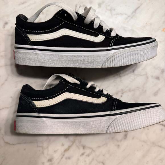 Vans Shoes Old Skool Kids Youth 2 Black Suede Classic Skateboard Sneakers Boys - Picture 4 of 8